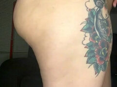 Gros cul, Gros seins, Noir ébène, Lesbienne, Solo, Tatouage, Nénés, Webcam