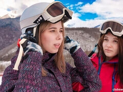 Penetracion con dedos, Lamidas, Lencería, Masturbación, Coño, Afeitado, Flaco, Estriptis