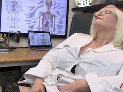 Plantureuse, Lunettes, Hard, Hd, Mature, Mère que j'aimerais baiser, Maman, Jarretelles