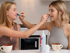 デカ尻, デカパイ, ブロンド, 指いじり, キス, オナニー, オマンコ, ティーン