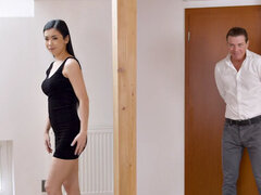18 jahre, Asiatisch, Schlafzimmer, Braunhaarige, Hundestellung, Kleid, Muschi, Jungendliche (18+)