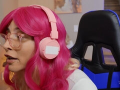 Анальный секс, Жопа, Большие сиськи, Член, Пальцем, Короткая стрижка, Носки, Сиськи