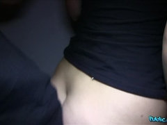 Amateur, Sucer une bite, Brunette brune, Queue, En levrette, Faciale, Pov, Public