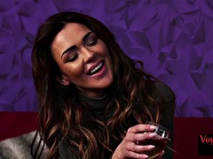 Tetas grandes, Británico, Tetona, Corridas, Pajearse, Lencería, Seducido, Voyeur