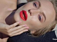 Tussi, Blondine, Rasiert, Solo, Titten