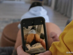 Американки, Красотки, Большой член, Грудастые, Лизание, Милф, Сиськи, Влажная