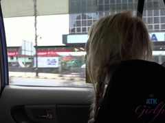 Blonde, Branlette thaïlandaise, Branlette thaïlandaise, Jeans, Orgasme, Pov, Dénudage, Nénés