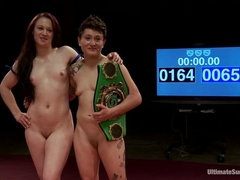 In den arsch, Domination, Gesichtssitzen, Fingern, Erniedrigung, Lesbisch, Muschi, Ringkampf