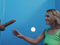 ブロンド, フェラチオ, のぞき穴, ハードコア, トイレ