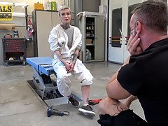 Bondage discipline sadomasochisme, Diep in de keel, Harig, Hd, Vernedering, Orgasme, Slaaf, Tatoeage