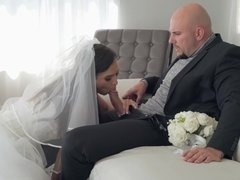 Blasen, Braunhaarige, Betrug, Aufs gesicht abspritzen, Hd, Natürlichen titten, Reiten, Hochzeit