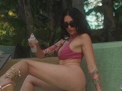 Sucer une bite, Brunette brune, Hard, Léchez, Piscine, Chatte, Réalité, Maigrichonne