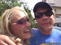 Achter de coulissen, Blond