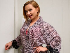 Blondine, Schwanz, Lingerie, Masturbation, Milf, Muschi, Kurzes haar, Entkleiden