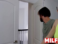 Grosser arsch, Blasen, Freund, Lecken, Natürlichen titten, Muschi, Realität, Stiefmutter