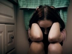 Sucer une bite, En levrette, Poilue, Branlette thaïlandaise, Embrassement, Rousse roux, Adolescente