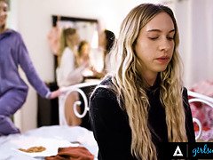 浴室, 大学生, 顔面騎乗, 指いじり, Hd, レズビアン, オマンコ, ティーン