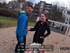 Bruinharig, Auto, Man die toekijkt, Tsjechisch, Vriendin, Hardcore, Zuigen, Tieten likken