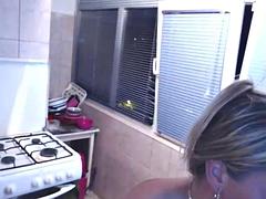 Grote mammen, Blond, Reusachtig, Tepels, Tieten likken