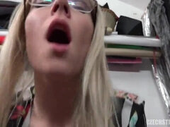 Большая жопа, Большие сиськи, Чешки, Зрелые, Милф, Натуральные сиськи, От первого лица, На публике