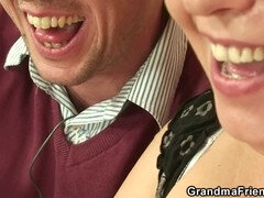 Blasen, Tschechisch, Doppelpenetration, Reif, Milf, Pov, Ablutschen, Flotter dreier
