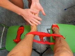 Grosser schwanz, Weibliche domination, Fussjob, Handjob, Reif, Milf, Mutti, Stiefmutter