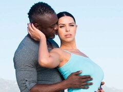 Большие сиськи, Минет, Собачьи, Гибкие, Межрасовый секс, Милф, Короткая стрижка, Сиськи