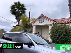 18 jaar, Grote lul, Vriendin, Hd, Gezichtspunt, Rok, Tiener, Tiner anaal