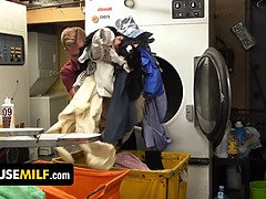 アジア人, イく瞬間, 女 人男 人, ラティーナ, 淫乱熟女, 母, 息子, 三人