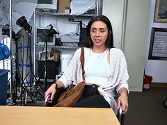 Amateur pounded hard by black agent