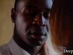 イく瞬間, バック, 顔射, ヒール, 異人種間, ゴム, なめる, 怪物