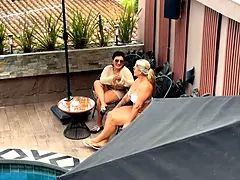 Selbstgemacht, Interrassisch, Massage, Milf, Mutti, Nackt, Stiefmutter, Flotter dreier