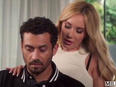 Alex Jones And Savannah Bond In Anal-hungry Mom Savannah Seduces Her Sons Friend