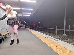 デカチン, ボンデージ, 巨大なディルド, アウトドア, 公共, シーメール, 一人, オッパイの