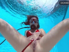 Braunhaarige, Fingern, Freundin, Hd, Pool, Öffentlich, Solo, Jungendliche (18+)