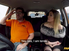 Anal, Mamada, Coche, Penetracion con dedos, Leche, Al aire libre, Pequeña