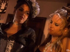 Большие сиськи, Блондинки, Брюнетки, Пальцем, Перчатки, Лесбиянка, Белье, Натуральные сиськи