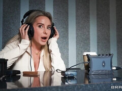 デカ尻, デカチン, フェラチオ, チン, バック, アウトドア, 赤毛, 剃毛