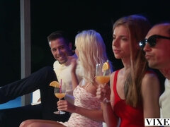 Rubia, Ffm, Sexo duro, Tetas naturales, Al aire libre, Montar, Afeitado, Trio