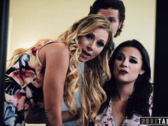 Tía, Tetas grandes, Rubia, Morena, Estilo perrito, Madres para coger, Estrella porno, Tetas