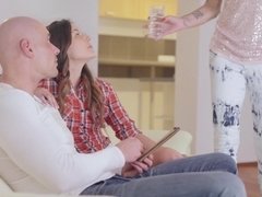 Tussi, Grosser schwanz, Grosse titten, Braunhaarige, Spermaladung, Fett, Milf, Natürlichen titten