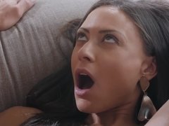 Anal, Brunette brune, En levrette, Branlette thaïlandaise, Fessée