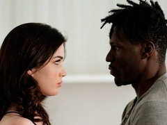 Cul, Noire, Sucer une bite, Brunette brune, En levrette, Poupée, Tatouage, Nénés