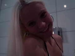 Papa, Allemand, Lesbienne, Maman, Petite femme, Chatte, Timide, Adolescente