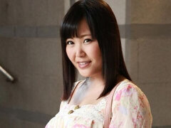 Asiatisch, Grosser arsch, Grosser schwanz, Grosse titten, Blasen, Hundestellung, Japanische massage, Rasiert