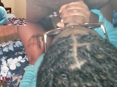 Grote mammen, Pijpbeurt, Rondborstig, Zwart, Sperma in gezicht, Natuurlijke tieten, Tiener, Tieten likken