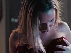 Stel, Erotisch, Lesbisch, Moeder die ik wil neuken, Kut duiken, Softcore pornografie, Stiefmoeder, Tatoeage