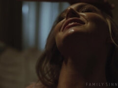 Lécher le cul, Gros cul, Époux mari, Embrassement, Cuisine, Mère que j'aimerais baiser, Fessée, Jarretelles