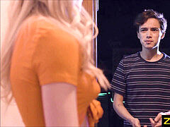 Attrapée, Soeurs, Surprise, Tabou