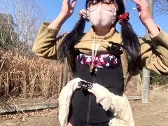 Anaal, Masturbatie, Buiten, Pissen, Shemale, Alleen, Kousen, Speelgoed